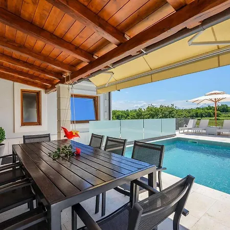 Gloria Holiday home Brtonigla